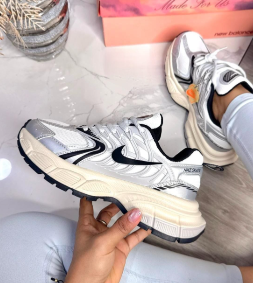 TENIS NIKE SKATE DAMA + CAJA